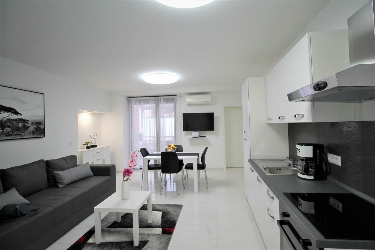 Arbel Apartments โปเรช ภายนอก รูปภาพ