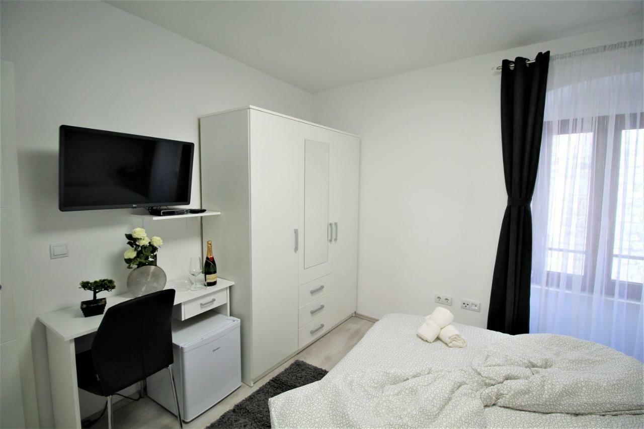 Arbel Apartments โปเรช ภายนอก รูปภาพ